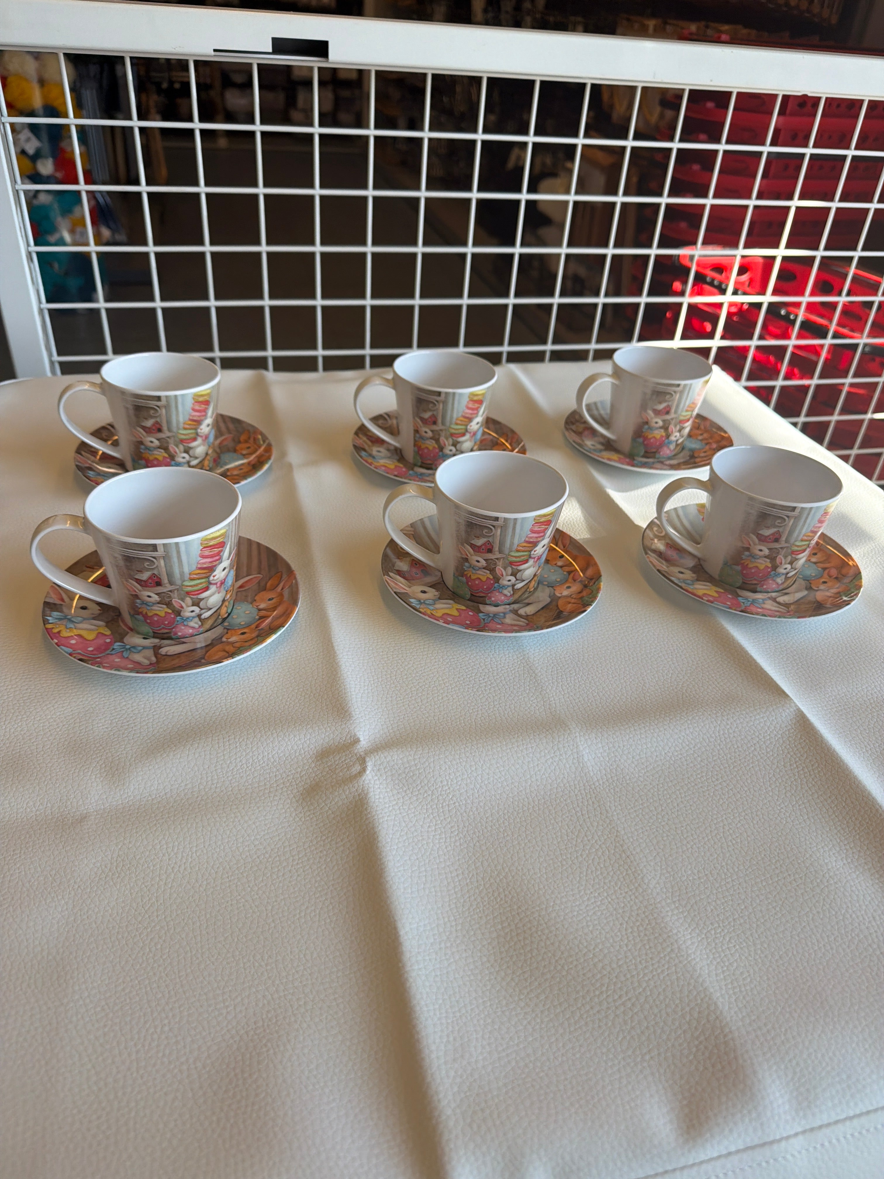 Service à Café Pâques 2026 - 12 Pièces en Mélamine – 6 Tasses & 6 Soucoupes