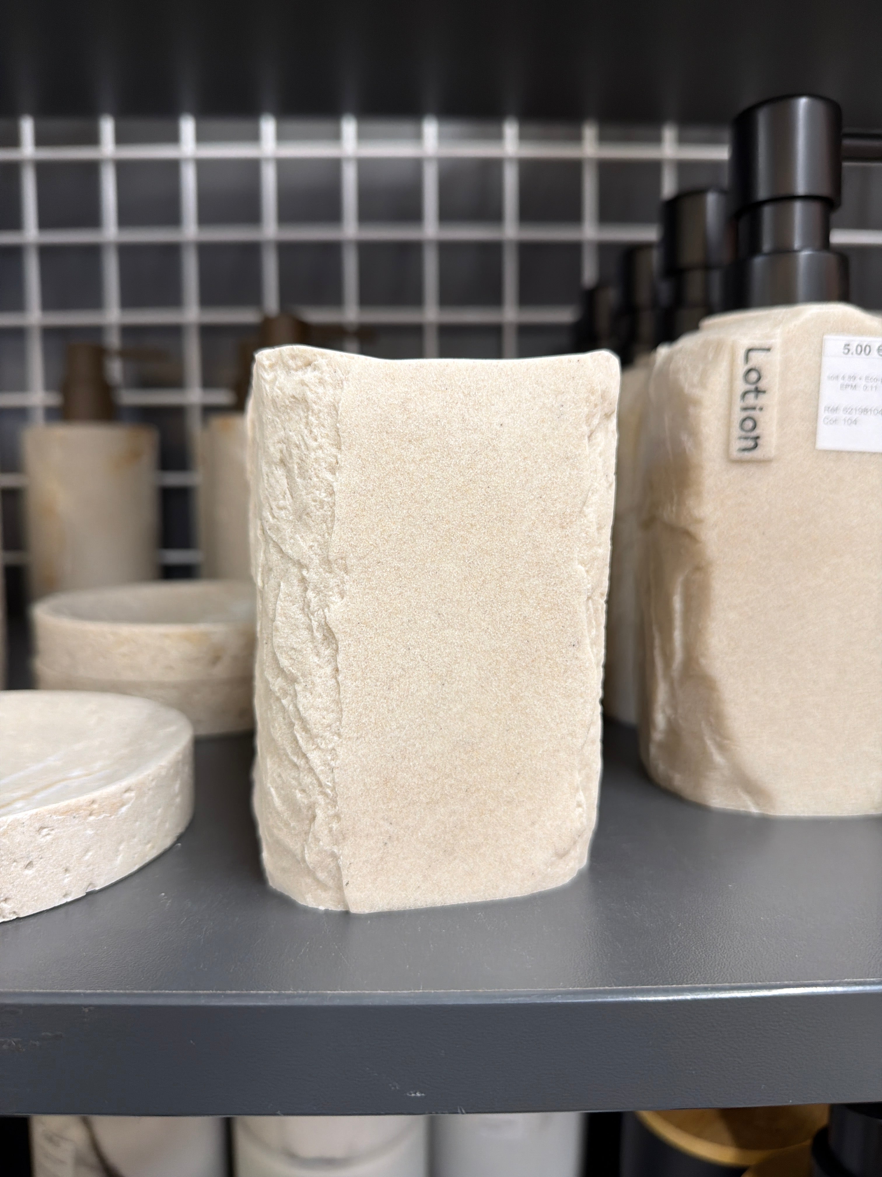 Porte-brosses à dents en reliefs pierre beige