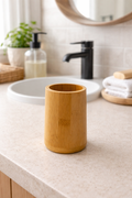 Gobelet de salle de bain en bois clair