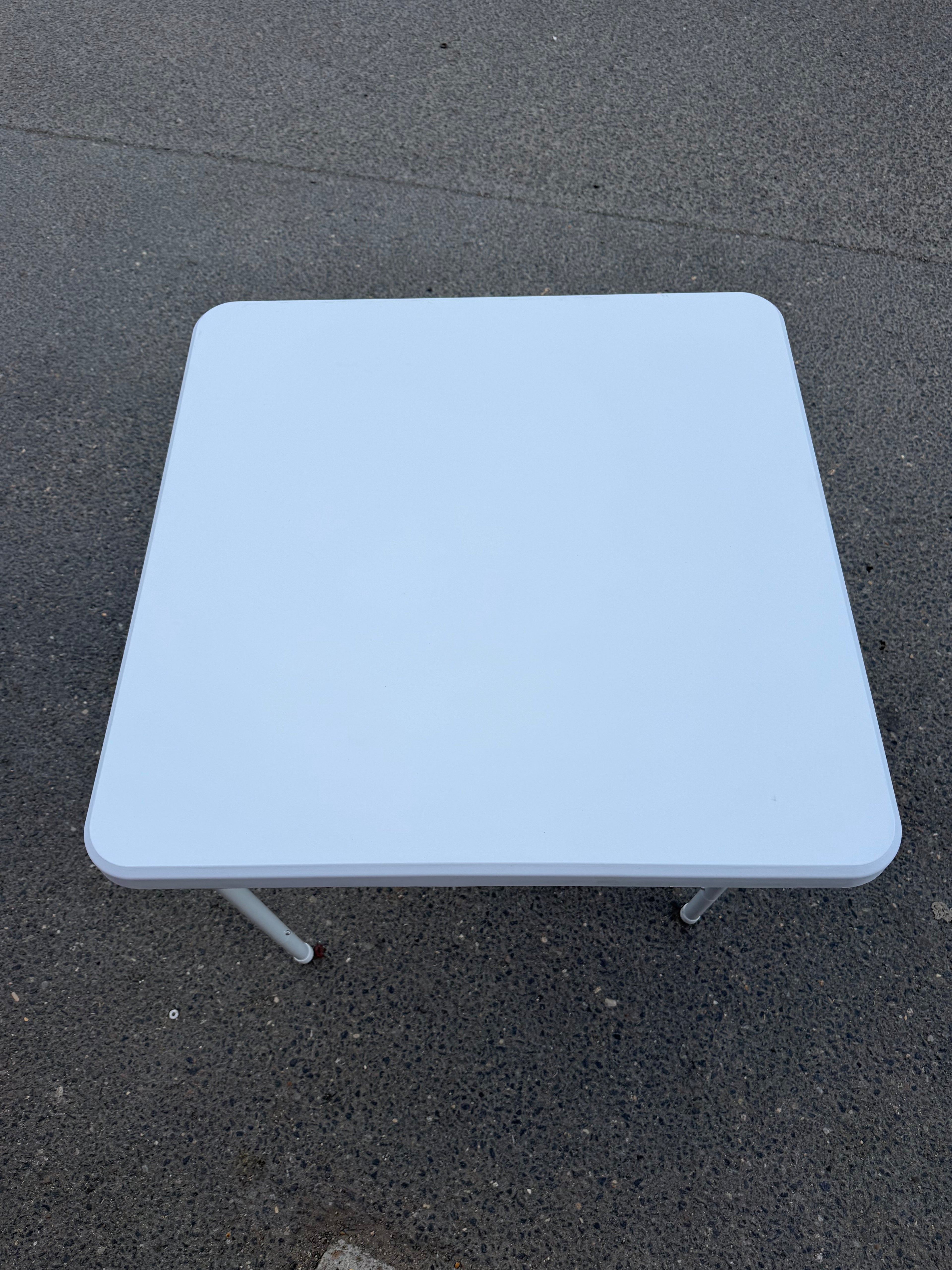 Table Carrée 70cm
