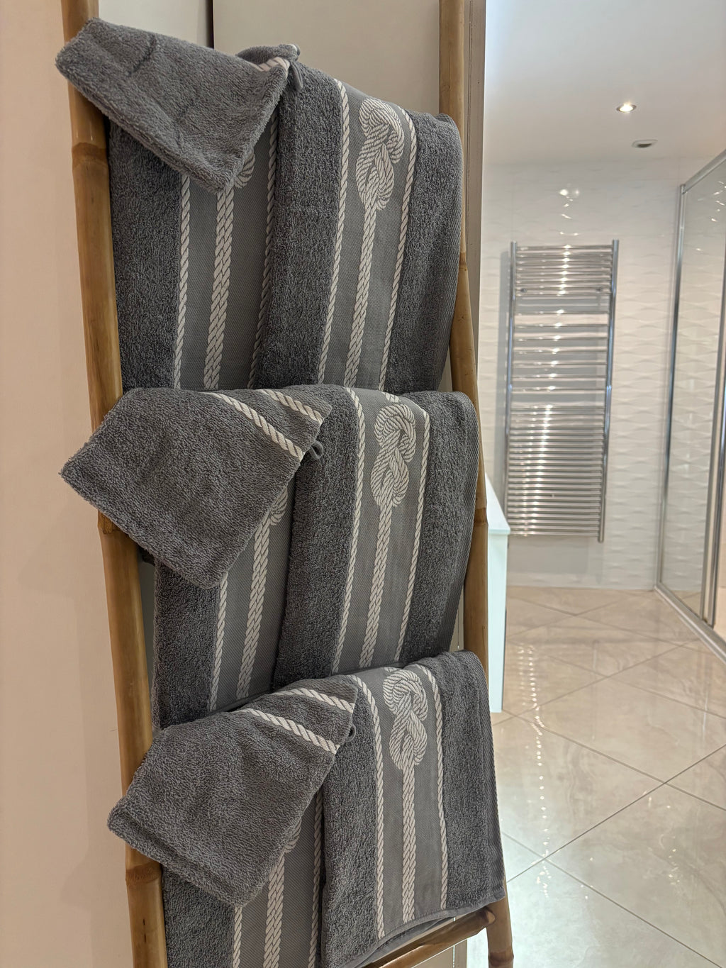 Ensemble complet Gris de 26 pièces - 6 serviettes de toilette + 20 gants - coton 100%