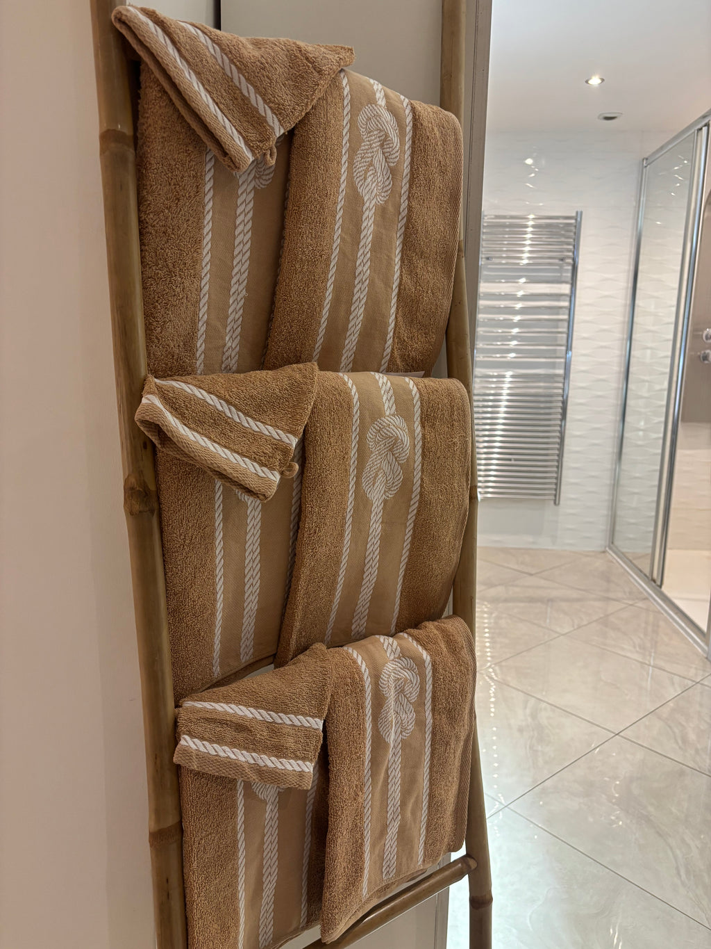 Ensemble complet de 26 pièces Beige - 6 serviettes de toilette + 20 gants Corde Marinier Marron