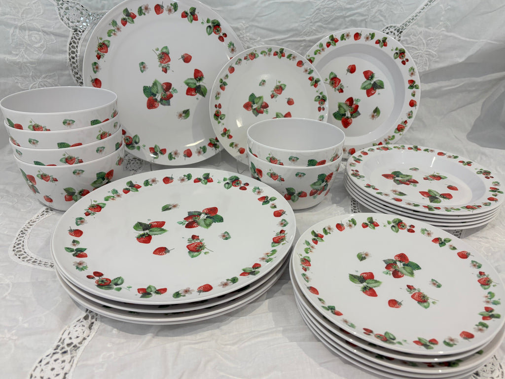 Service de Vaisselle Fraise 24 Pièces en Mélamine