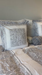 Housse de couette 200x200 motif fleurs grises 100% Coton